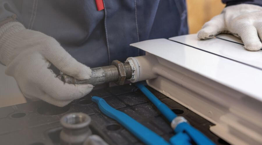 Professional water heater repair services in Creve Coeur, IL